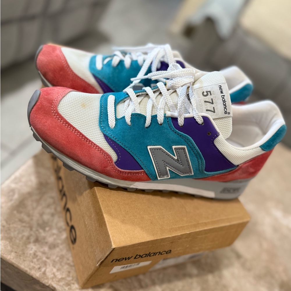 New Balance 577